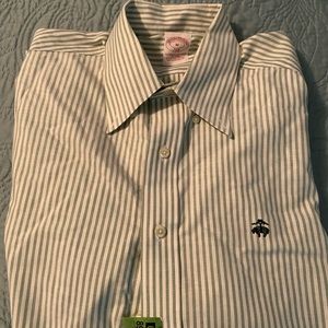 Brooks Brothers long sleeve collard shirt
